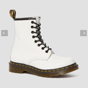 Dr Marten 1460 Womens white lace up boot (runs large)